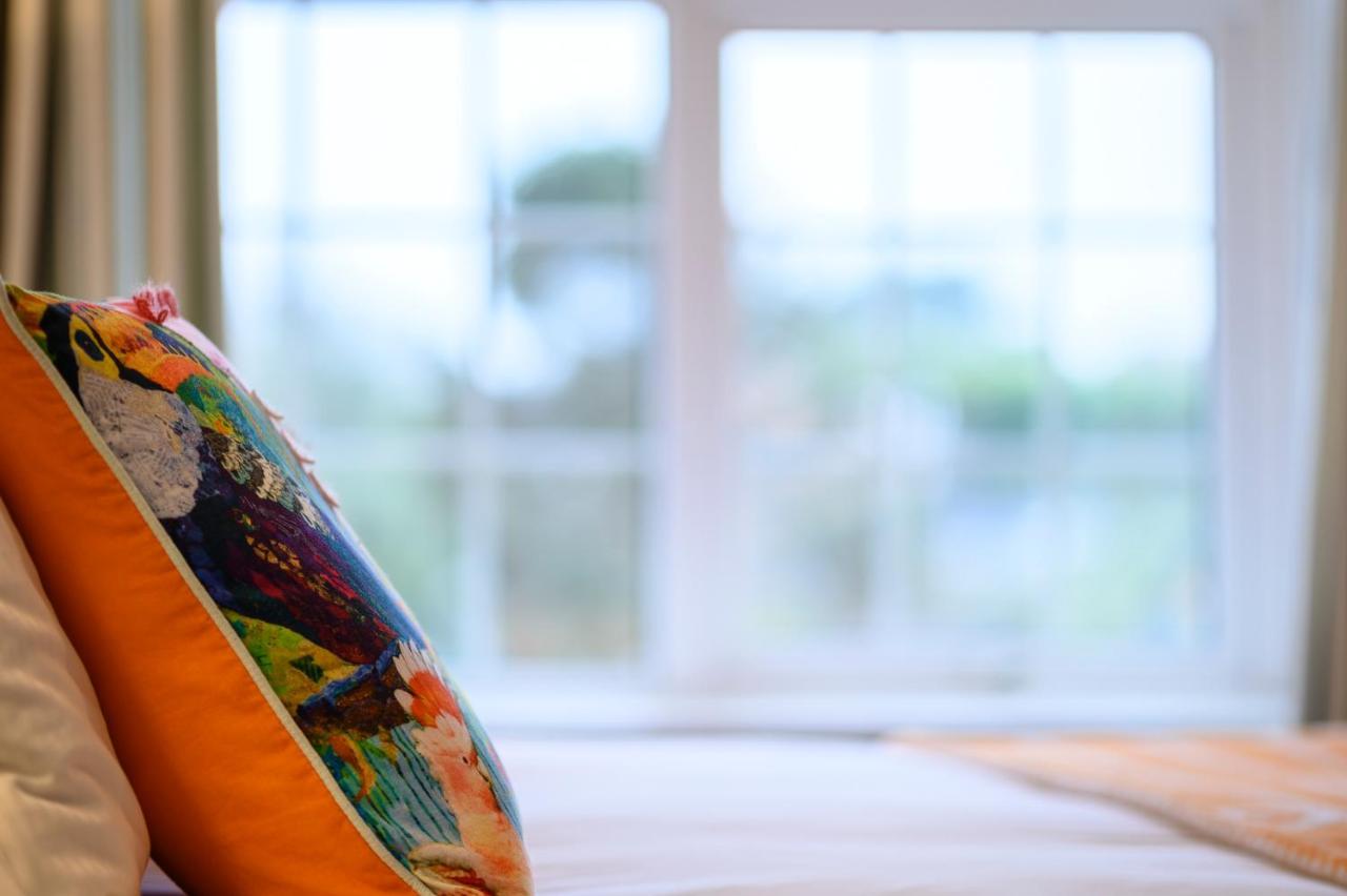 The Lazy Lion Bed & Breakfast Milford on Sea Exterior photo
